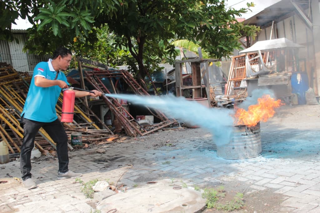 Pelatihan Penanggulangan Kebakaran